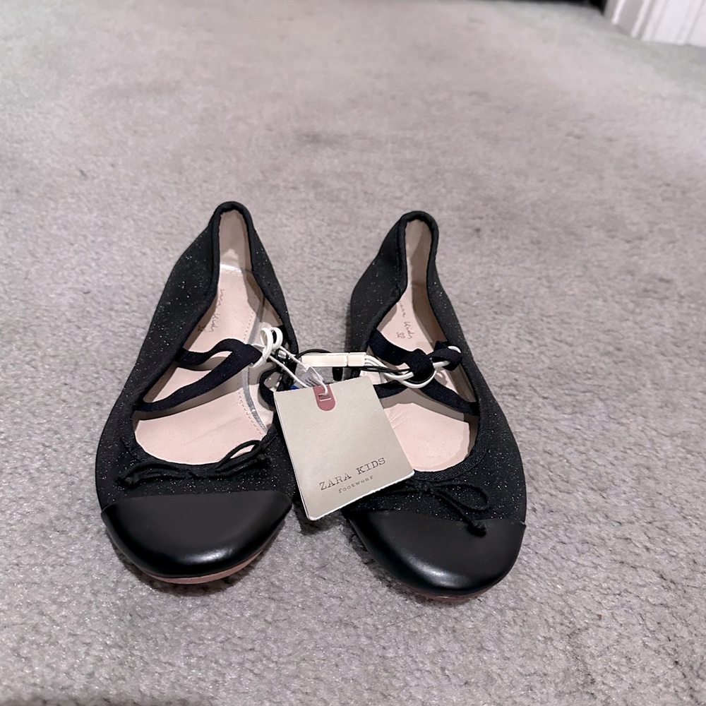 Zara Girls Black Leather Flats NWT!